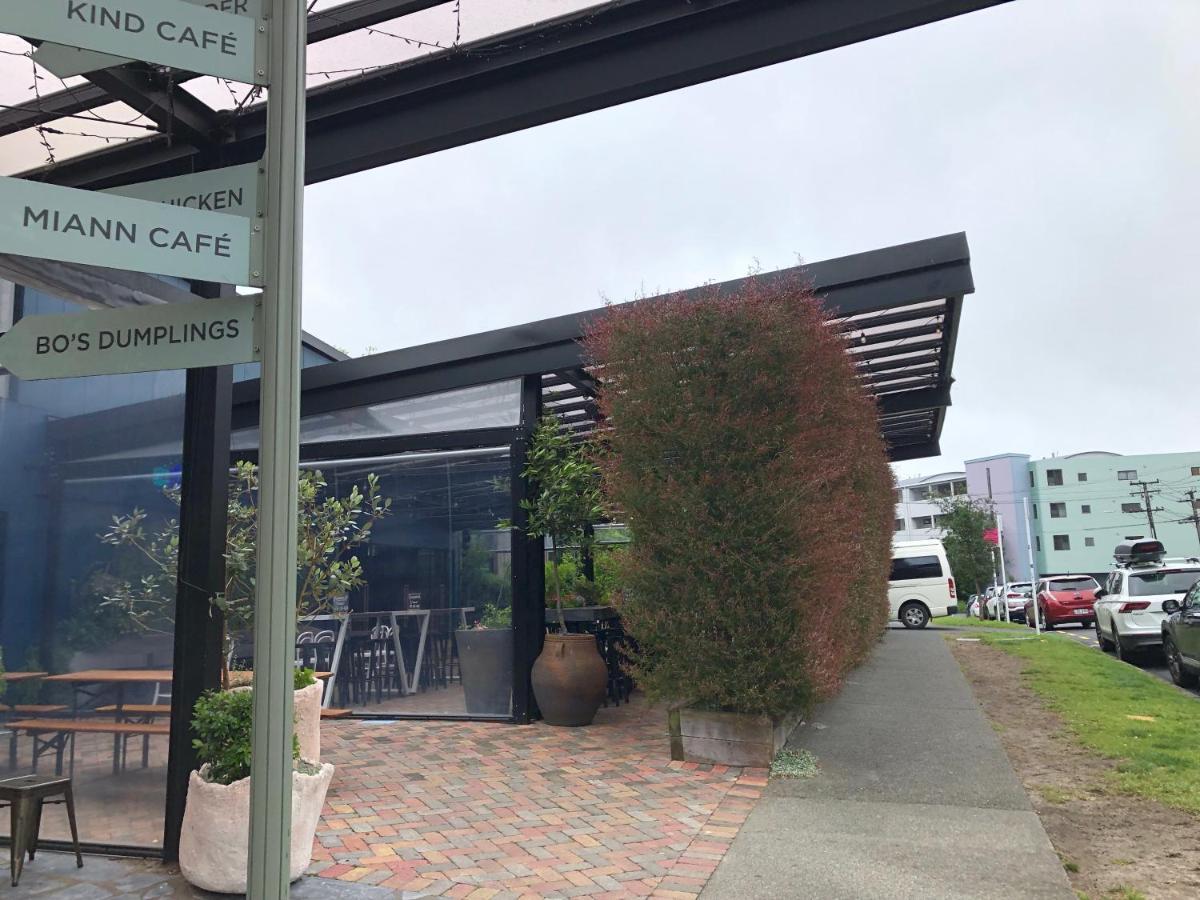 Cool Apartment, Central To Everything, Share With 2X Bulldogs Auckland Esterno foto